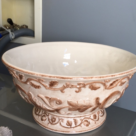 NWT Raymond Waites Scrolled Centerpiece Bowl - Picture 1 of 5